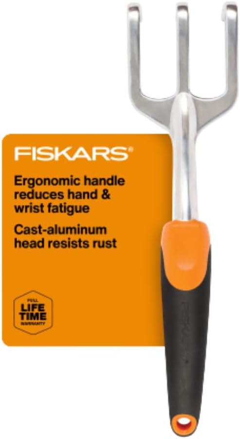 Fiskars cultivator